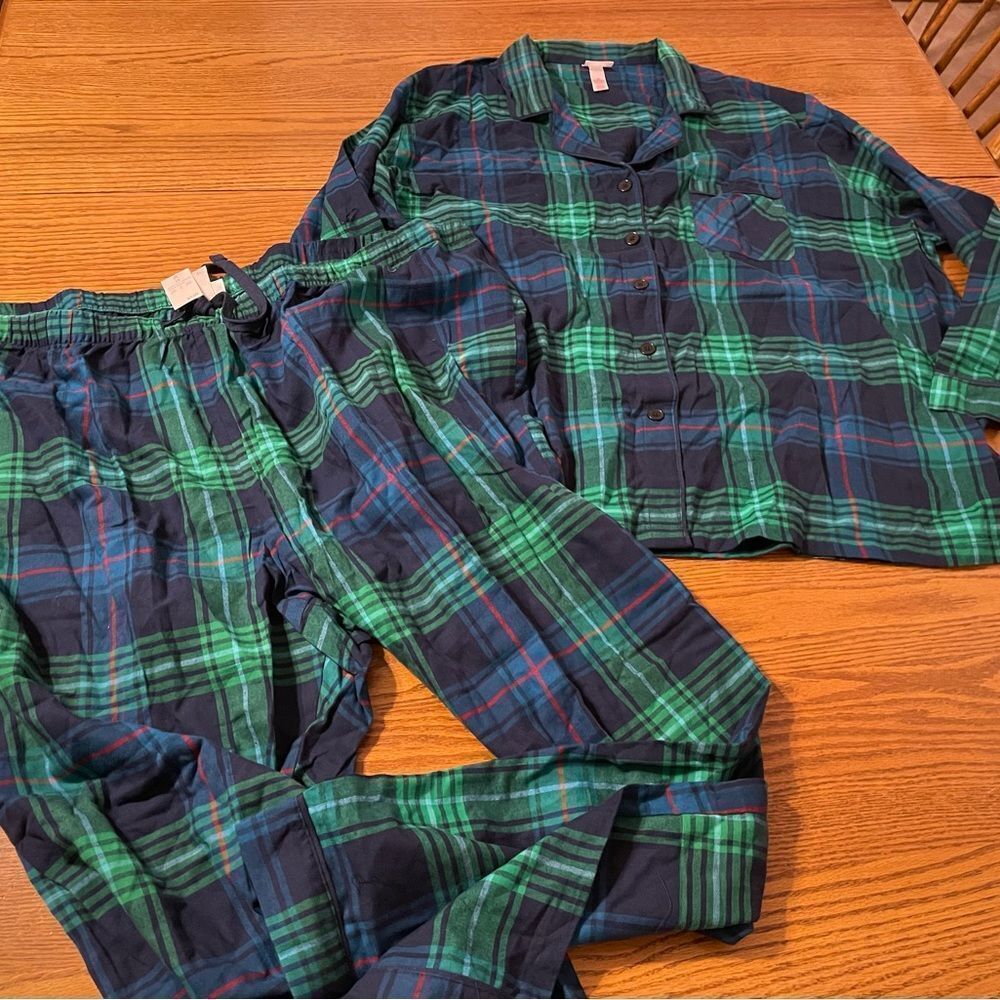 Plaid 2 pc pajamas Sleepware set